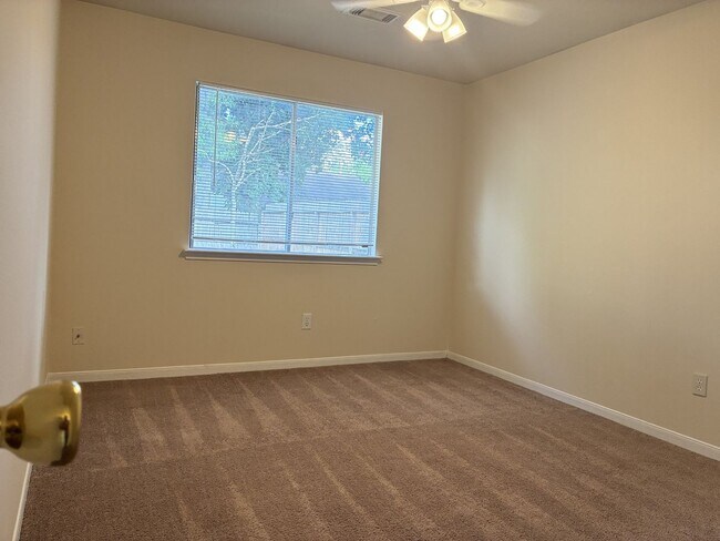 Building Photo - 11607 Lennington Dr