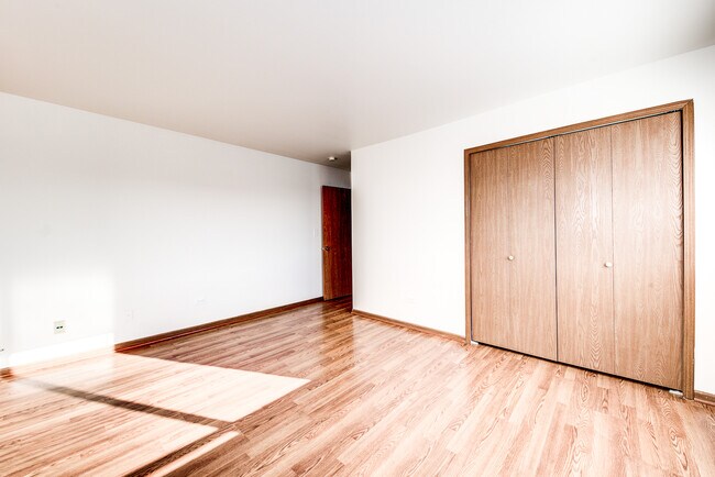 Building Photo - 15706 Peggy Ln