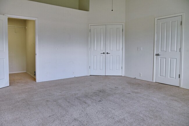 Building Photo - 13600 Breton Ridge St