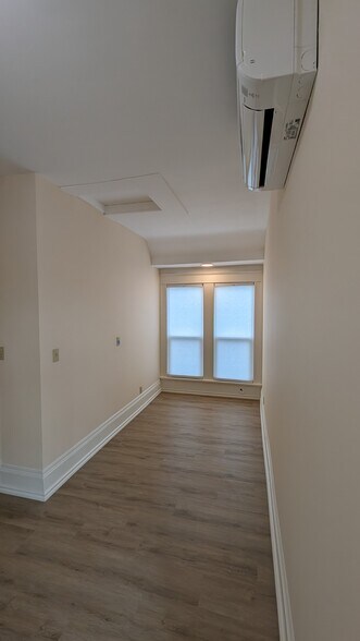Nook - 4049 Latona Avenue NE