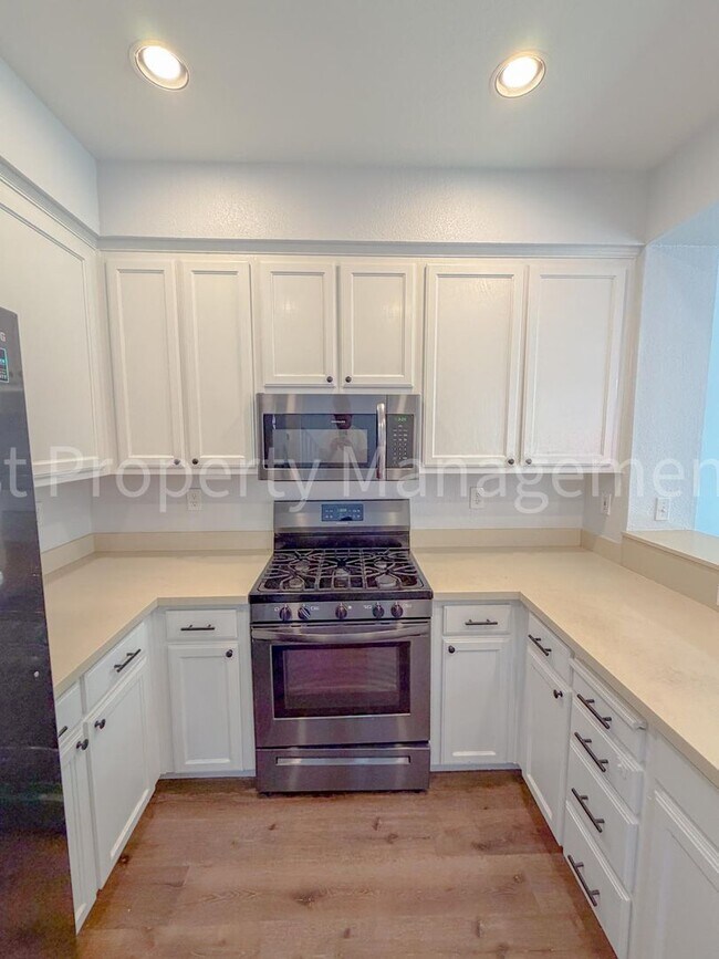 Building Photo - 23010 Canyon Terrace Dr