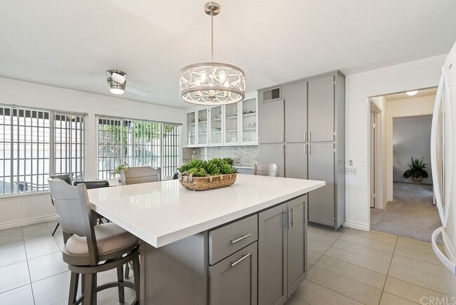 Building Photo - 2650 Altamira Dr