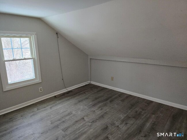 Building Photo - 116 Rosette St