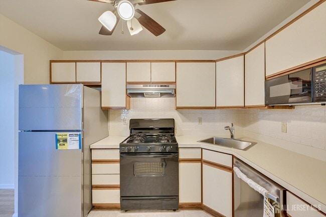 Building Photo - 1109 Stoneridge Cir