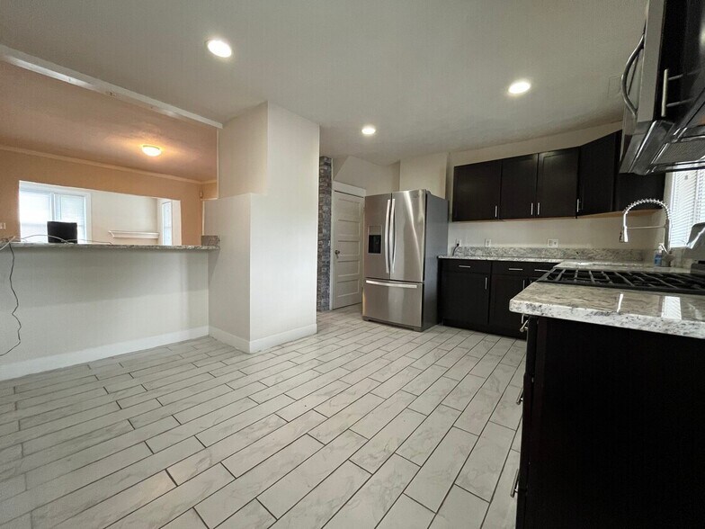 Building Photo - 52 Germain Ave