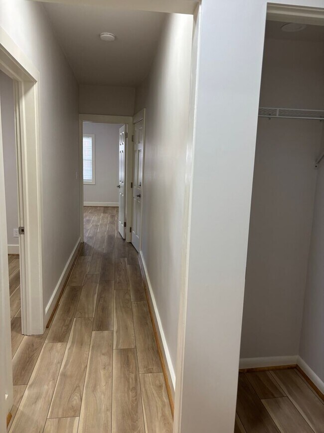 Building Photo - Newly remodeled, 1st floor, 2 bedroom apt. Bethlehem Pa