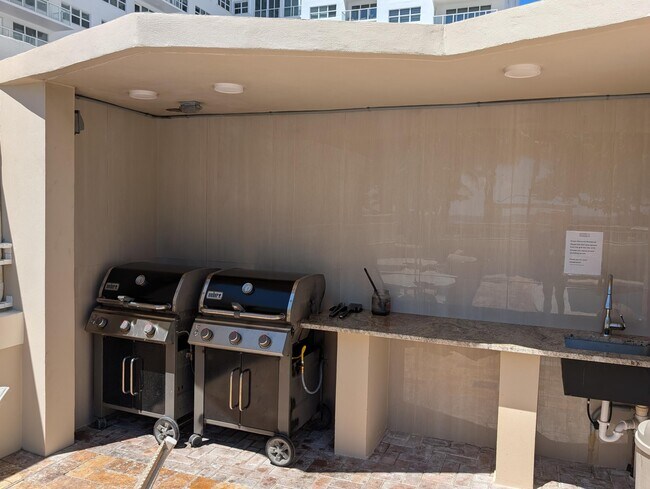 Building Photo - 133 N Pompano Beach Blvd