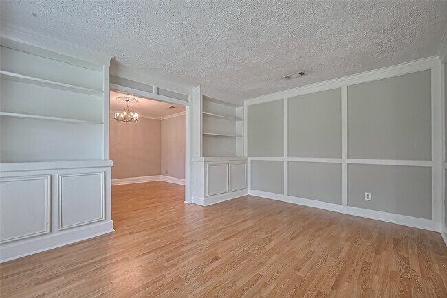 Building Photo - 3518 Rolling Green Ln