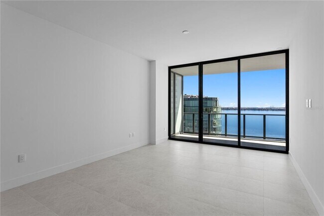 Building Photo - 3015 S Ysabella Ave