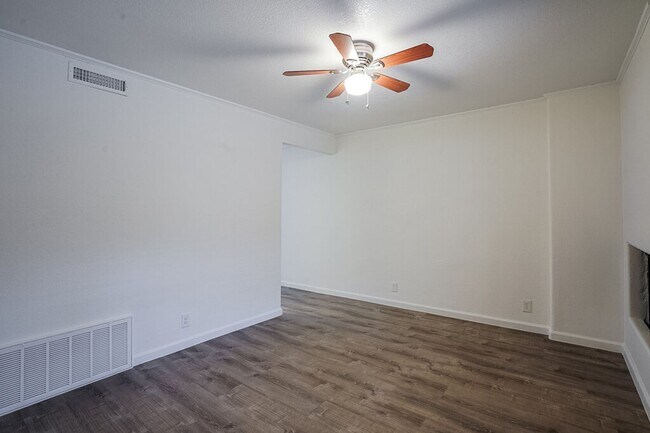 Building Photo - 7800 Northcrest Blvd