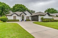 Building Photo - 3228 Riverwood Dr