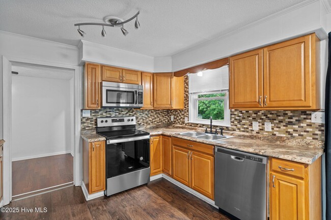 Building Photo - 5364 Silver Pine Dr
