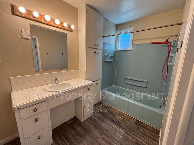 Building Photo - 1631 S 500 E