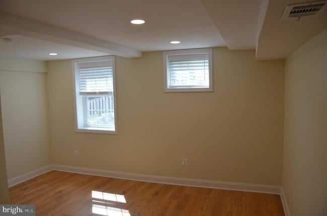 Building Photo - 9012 Paddock Ln