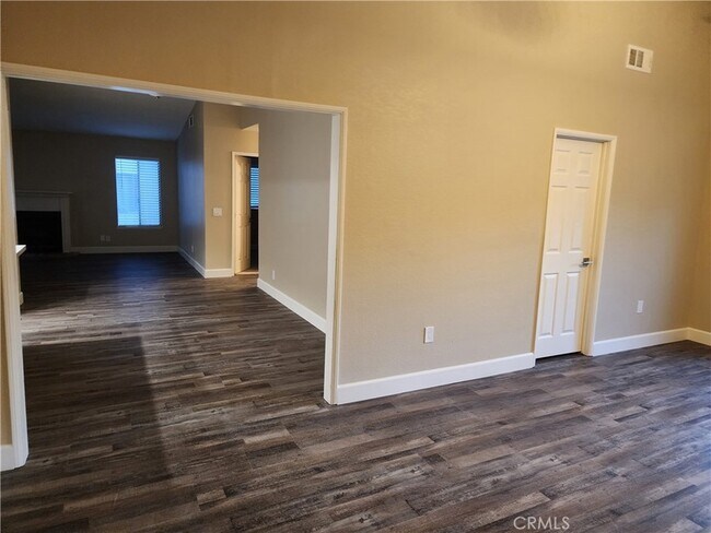 Building Photo - 157 S Ralph Rd