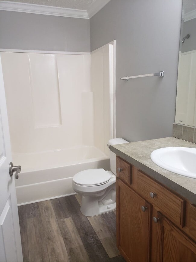 Building Photo - 2445 Farmwood Cir