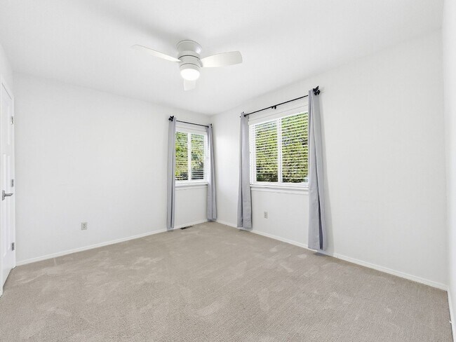 Building Photo - 6213 S Galena Way