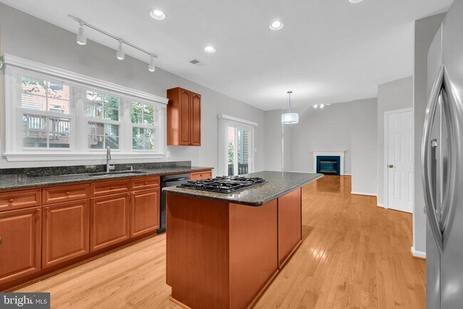 Building Photo - 13072 Autumn Willow Dr