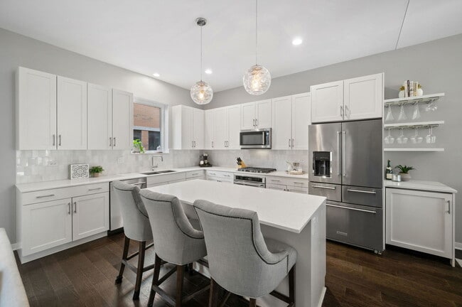 Building Photo - 232 E 18th St