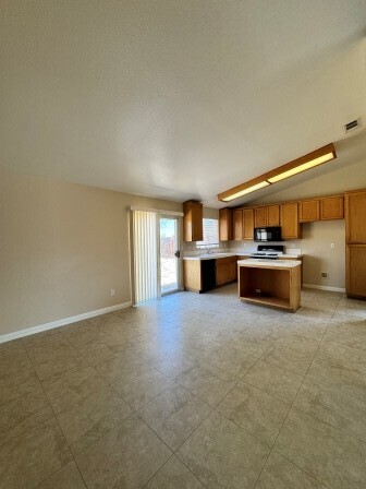 Building Photo - Nice Home in convenient location near ever...
