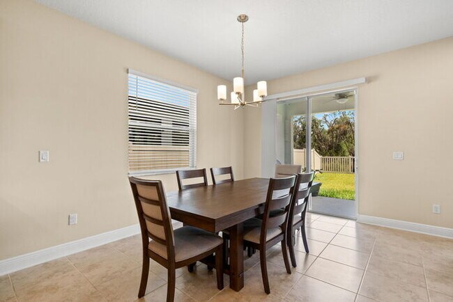 Building Photo - Beautiful Home For Rent in Berry Bay with ...