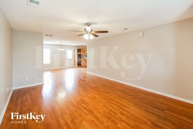 Building Photo - 113 Tyron Rd