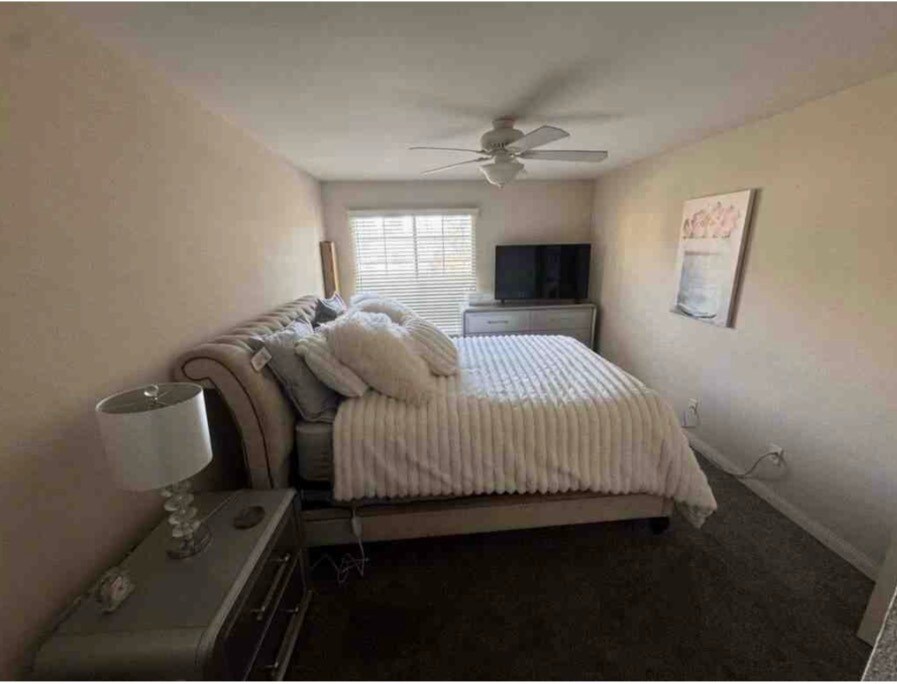 Master Bedroom - 5545 Canoga Ave