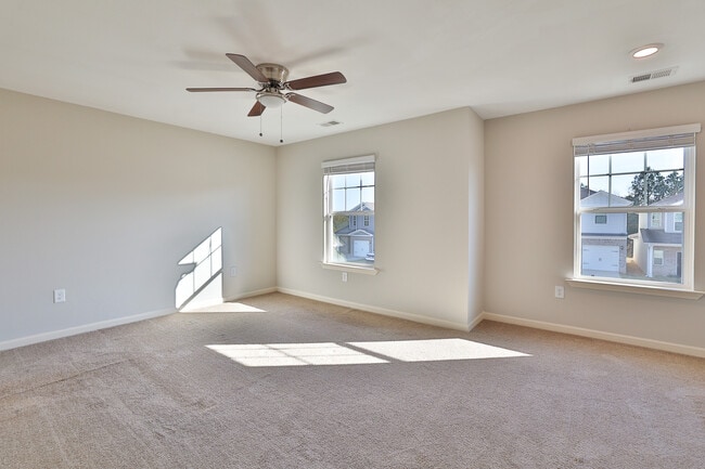 Building Photo - 6393 Rainbow Row