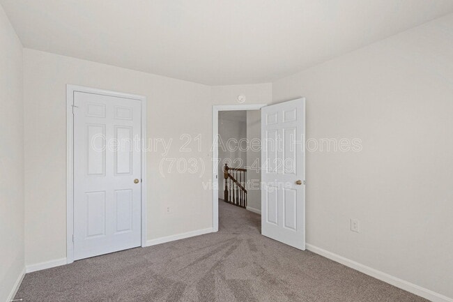 Building Photo - 6719 Sunset Woods Ct