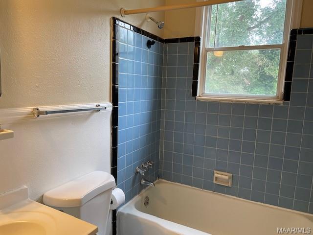 Building Photo - 121 Oak Forest Dr