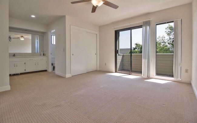 Building Photo - 3 bedroom townhome - Ridgemark