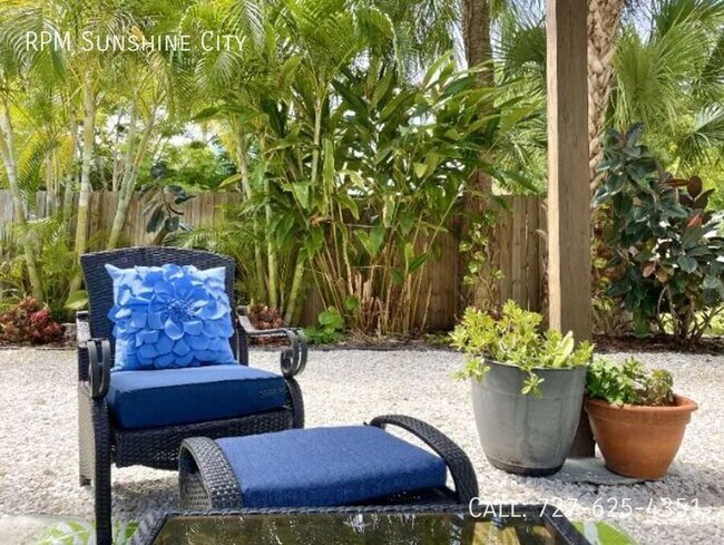 Building Photo - 7700 Boca Ciega Dr