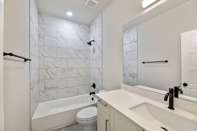 Building Photo - AVAILABLE NOW! NEW LUXURIOUS TRIPLEX LOCATED ON 1-ACRE LOT IN MIDLOTHIAN, TX!