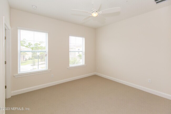 Building Photo - 136 Oyster Bay Way