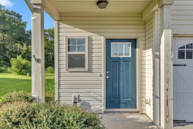 Building Photo - Welcome to Winstead Place!