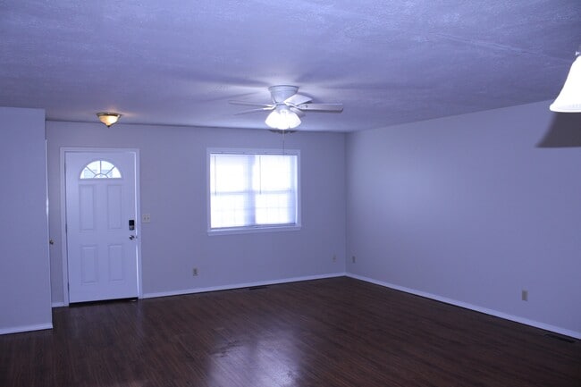 Building Photo - 1500 Fair Park Cir