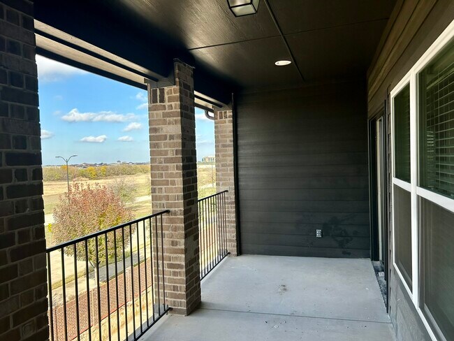 Building Photo - 4165 Shavano Dr