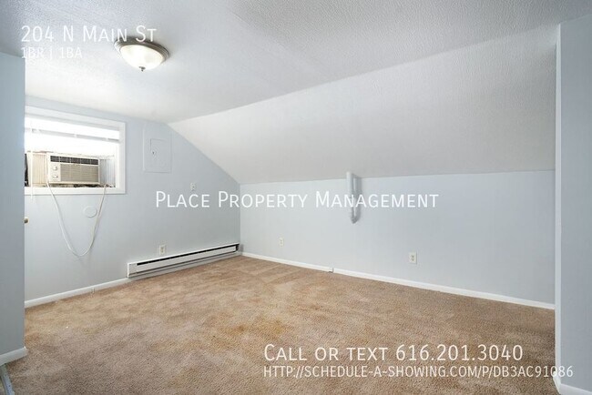 Building Photo - 204 N Main St