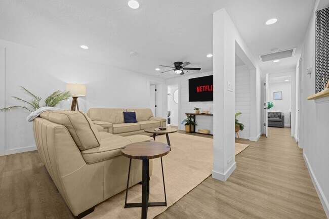 Building Photo - 2229 Alice Rd