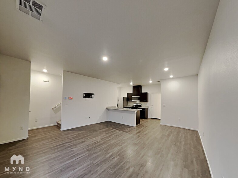 Building Photo - 9889 Coastal Fog Dr