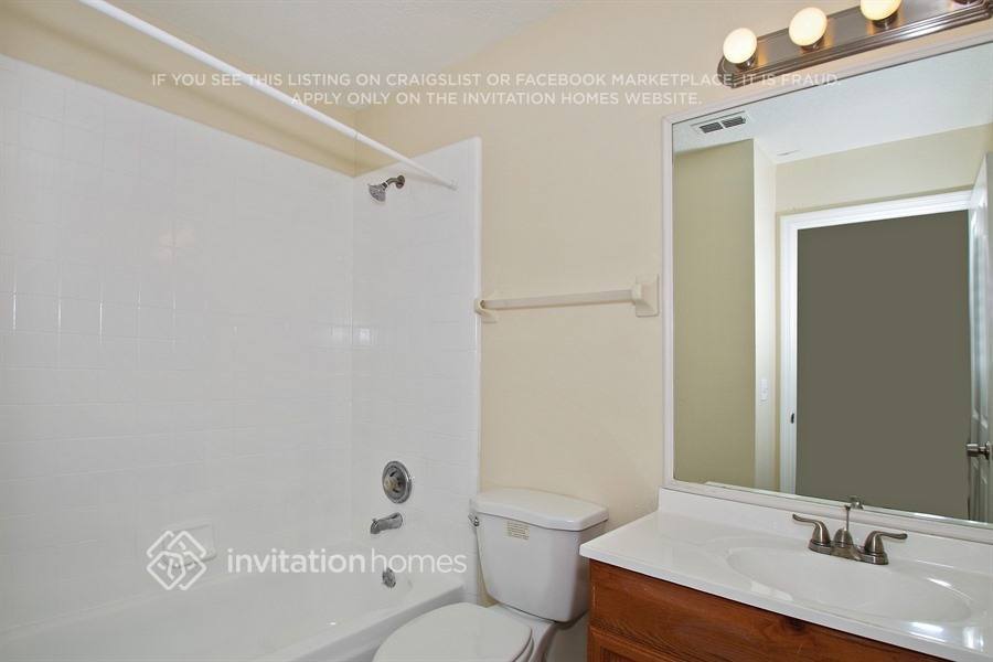 Building Photo - 320 San Lanta Cir