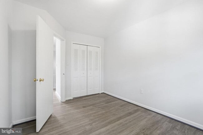 Building Photo - 9178 Laurelwood Ct