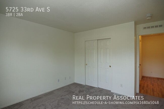 Building Photo - 5725 33rd Ave S