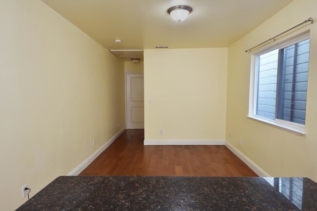 Building Photo - 2641 Harrison St