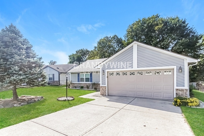 Building Photo - 601 Springmill Dr