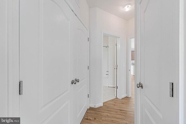 Building Photo - 42235 San Juan Terrace