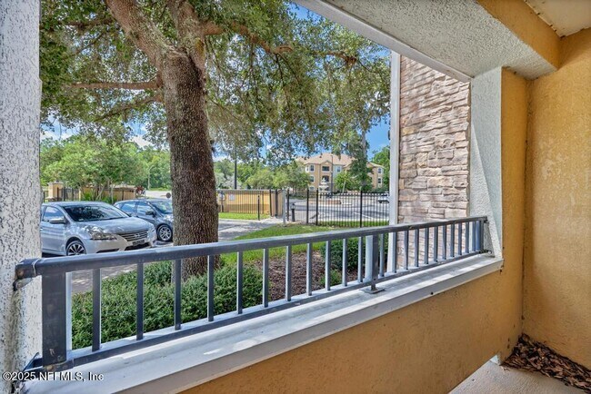 Building Photo - 8539 Gate Pkwy W