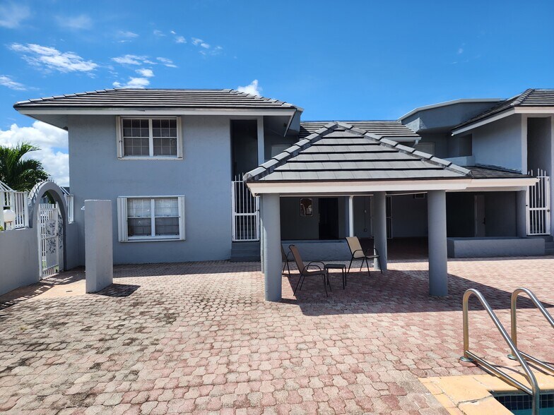 Building Photo - 15615 SW 74th Circle Dr