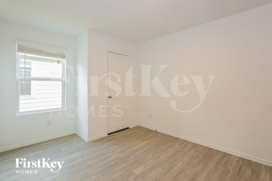 Building Photo - 1222 Kiskadee Wy