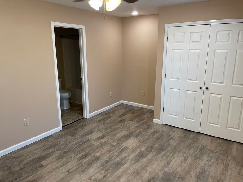 Building Photo - 1206 Bardsley Rd